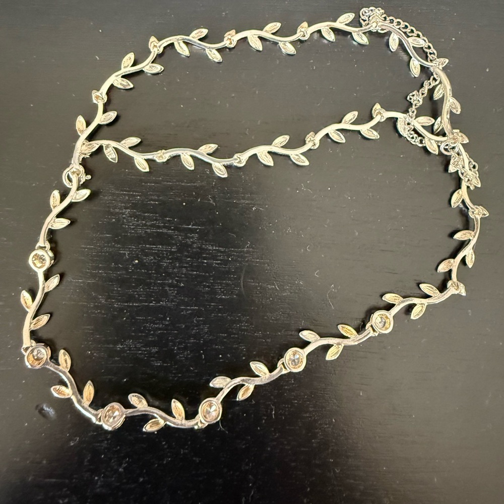 Elegant silver 850 and Gold Leaf Necklace with zirconia(?)